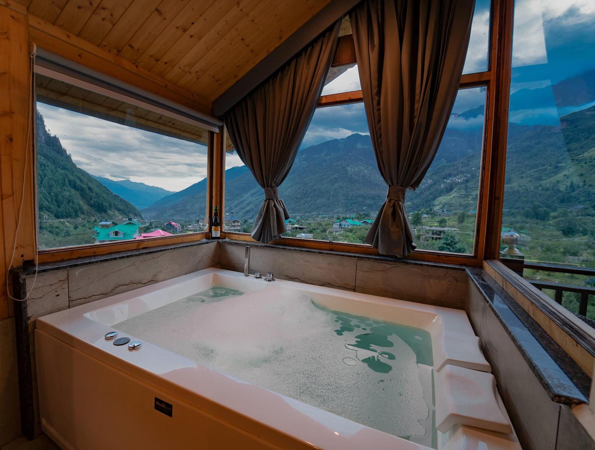 Отель Nazaara - A Luxe Retreat Манали Экстерьер фото