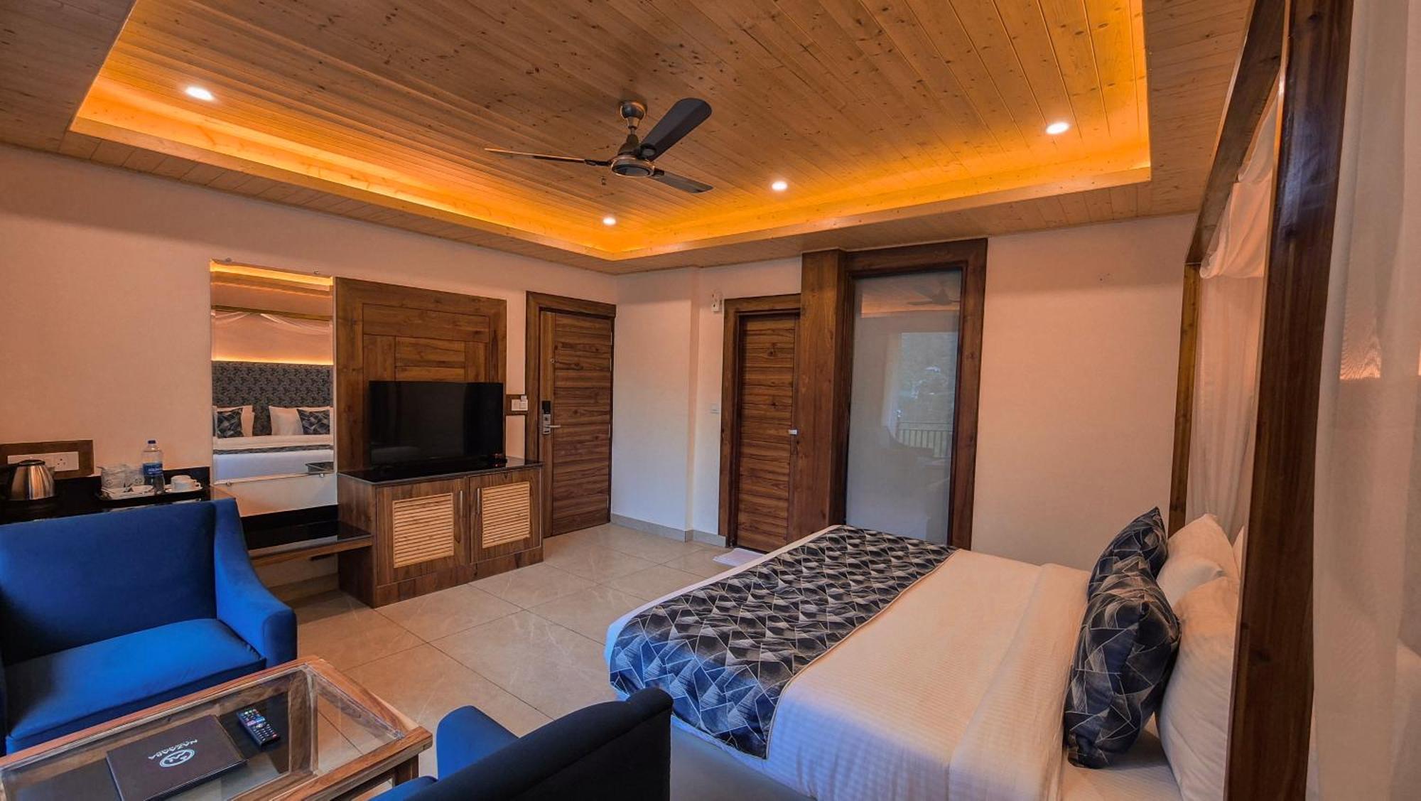 Отель Nazaara - A Luxe Retreat Манали Экстерьер фото