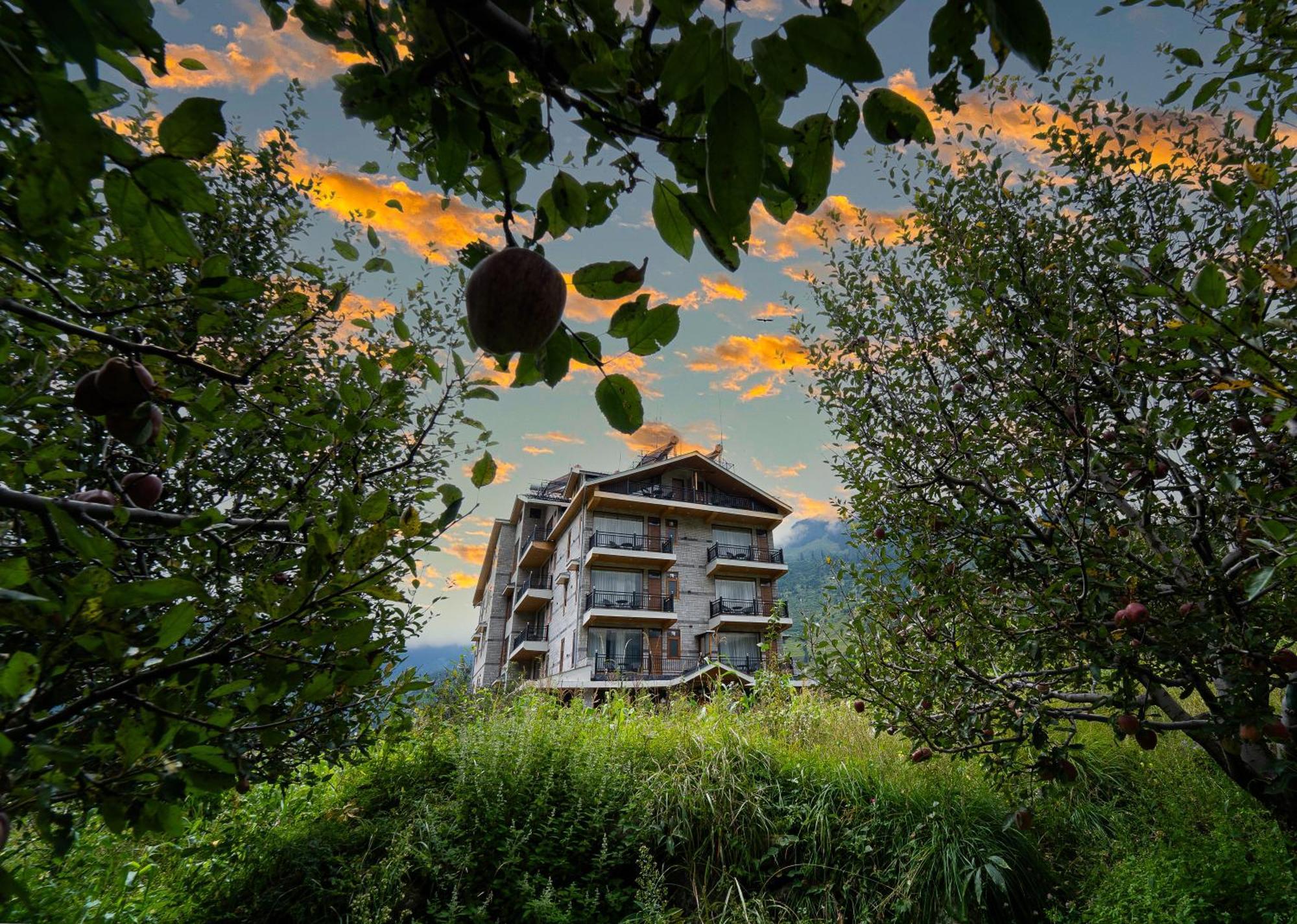 Отель Nazaara - A Luxe Retreat Манали Экстерьер фото